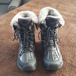 Authentic Women's UGG Boots - Leather, Size 7